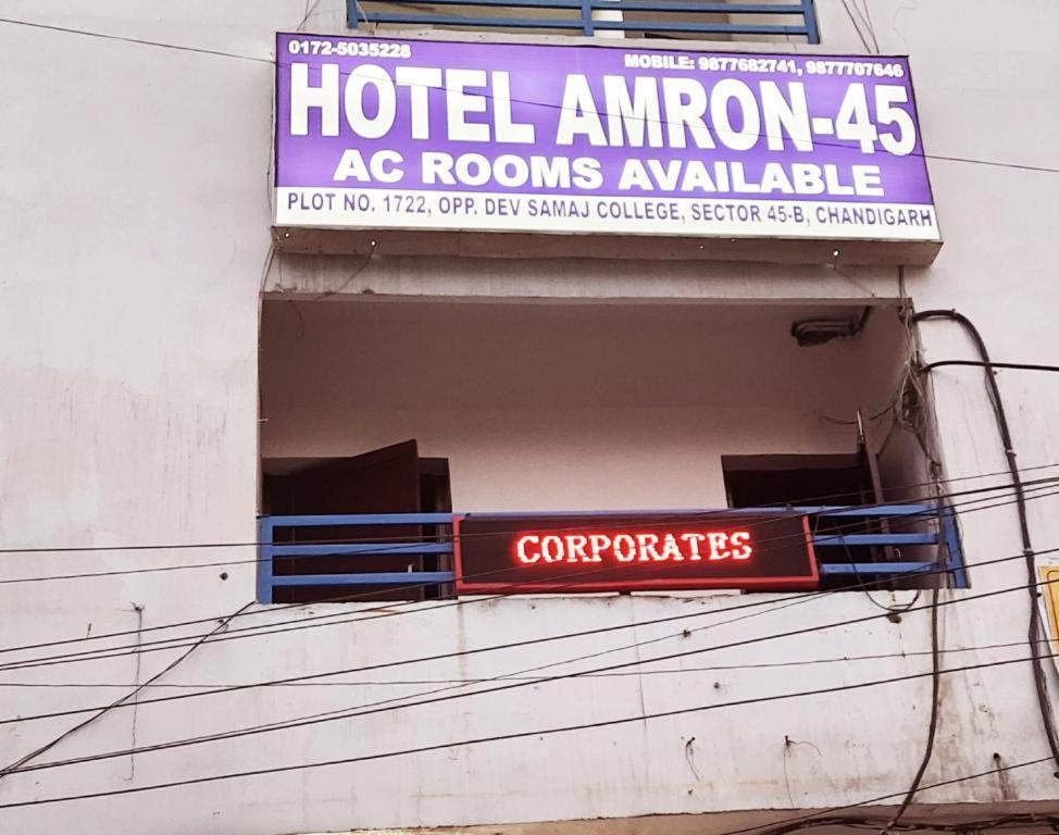 Hotel Amron45 Chandigarh Ngoại thất bức ảnh