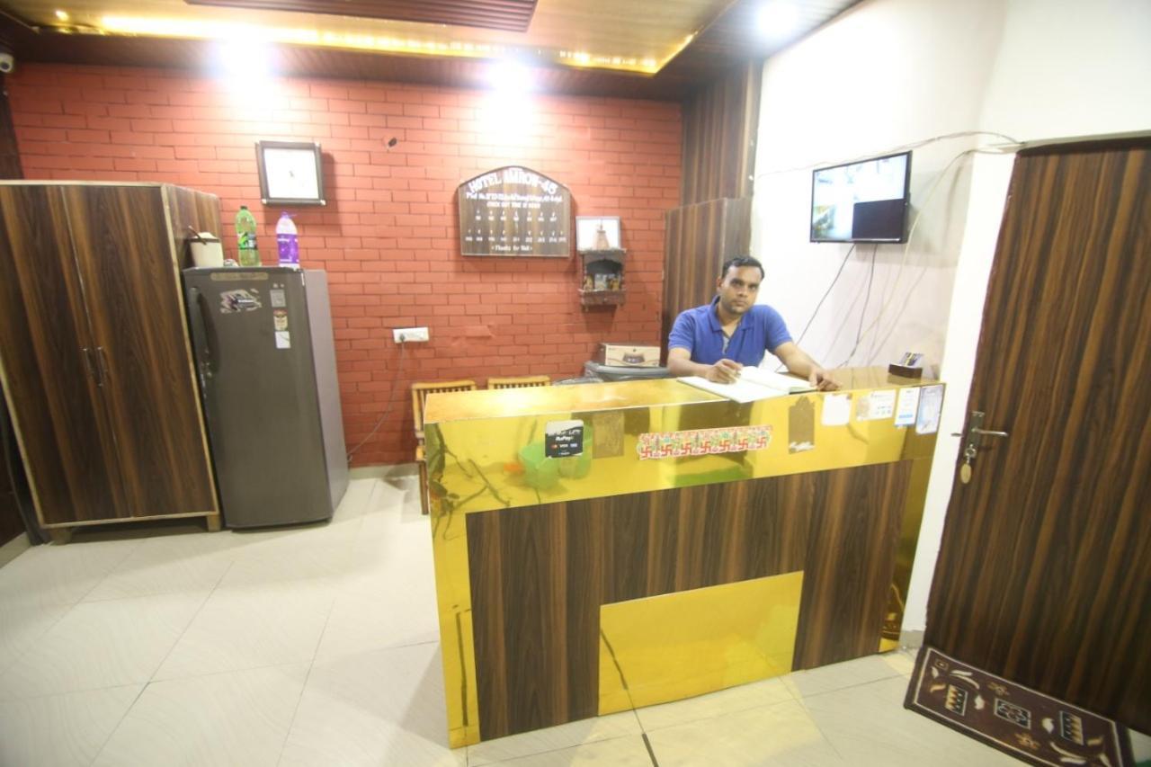 Hotel Amron45 Chandigarh Ngoại thất bức ảnh