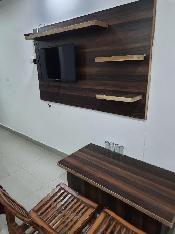 Hotel Amron45 Chandigarh Ngoại thất bức ảnh