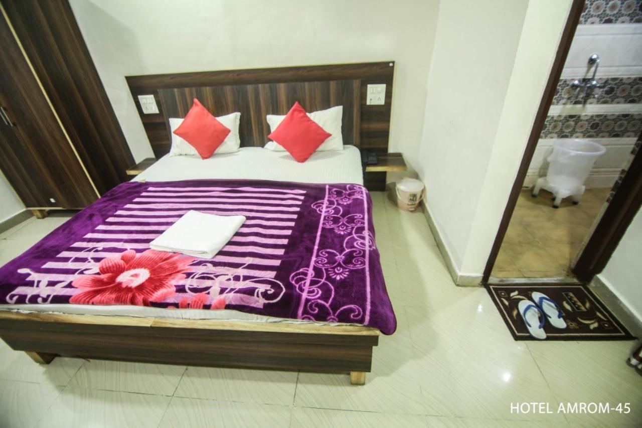 Hotel Amron45 Chandigarh Ngoại thất bức ảnh
