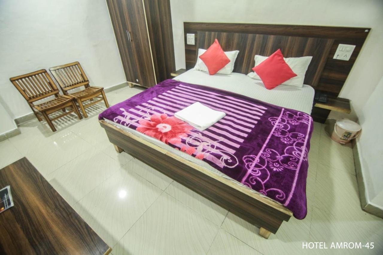 Hotel Amron45 Chandigarh Ngoại thất bức ảnh